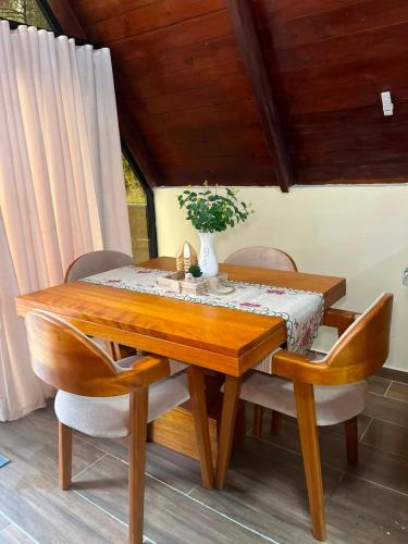 Villa Doña Dinde Vacation Constanza A4 (Villa Dona Dinde Vacation Constanza A4) in קונסטנסה