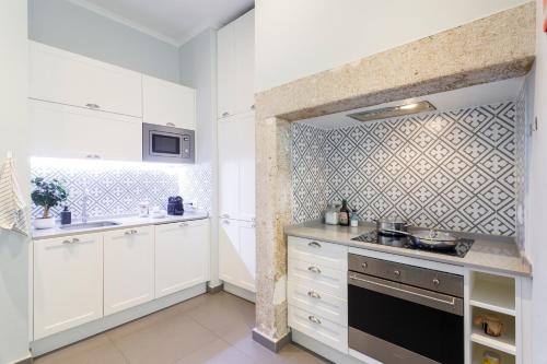 Bedrooms in Shared Apartment in Accommodation in Downtown Lisbon 5