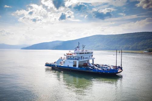 Capitaine 46 avec piscine chauffée (Capitaine 46 avec piscine chauffee) in Isle-Aux-Coudres (QC)