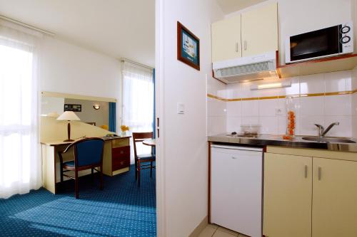 Cocina, Appart'City Classic Rennes Beauregard in Nord Saint-Martin