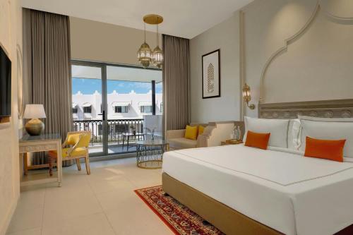 1 king bed, 1 sofa bed