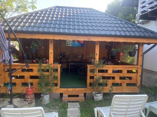 Casutele POPY'S in Slanic