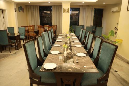 Restaurant, Gautam Hotels and Resort in Khajuraho