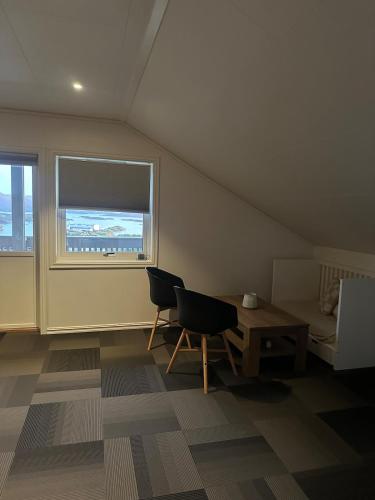 Large modern villa with amazing views in Ulsteinvik