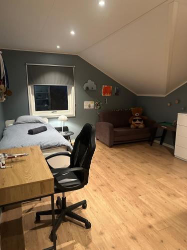 Large modern villa with amazing views in Ulsteinvik