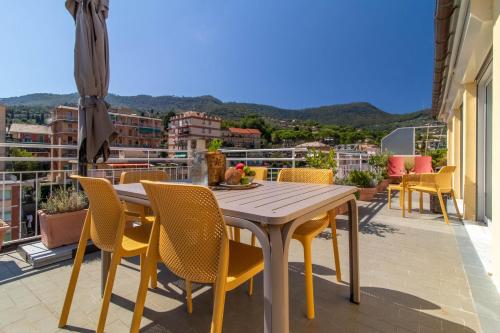 Sun Deck by PortofinoHomes