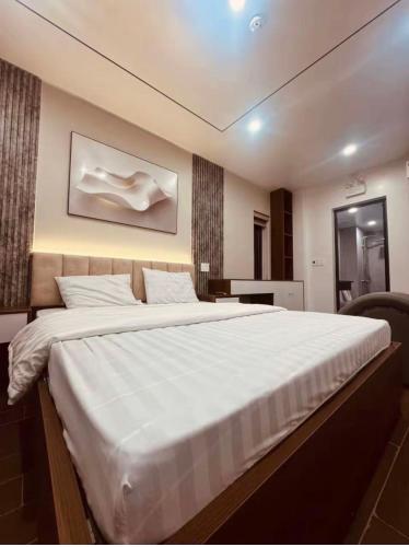 Sunny Hotel in Nui Deo Town
