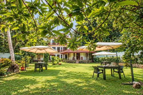 Paradise Bungalow 1