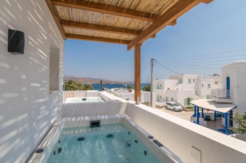 Vilos Luxury Suites in Milos Island