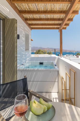 Vilos Luxury Suites in Milos Island