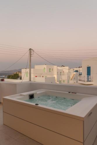Vilos Luxury Suites in Milos Island