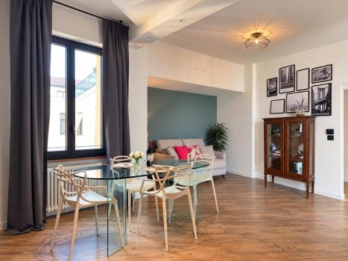 Da Vittoria-Lovely apt with a view, near the Arena, Verona
