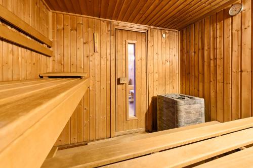 Marie - Luisa - image 6