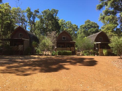 Entrance, Jarrah Glen Cabins in Nannup