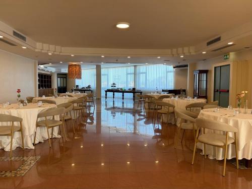 Naples Park Hotel in Мариляно