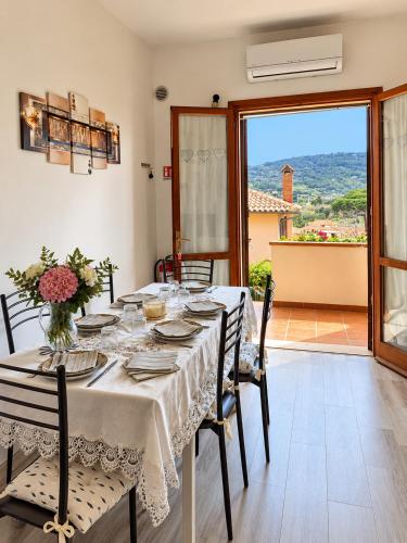 Trilocale Nicole con giardino Privato Isola D'Elba in Porto Azzurro