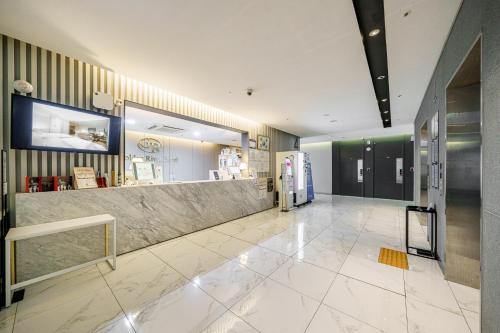 Golden River Hotel