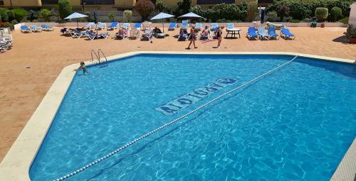 mucahome2 - piscina - playa a 200m