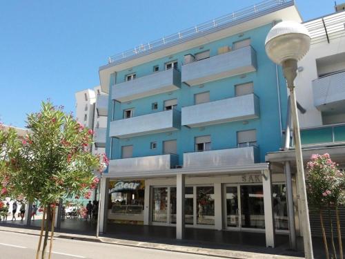 Central apartment with parking