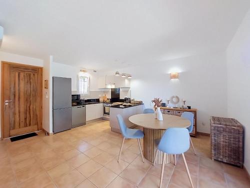 Kitchen, Holiday Home Casa San Ciprianu by Interhome in Cala Rossa