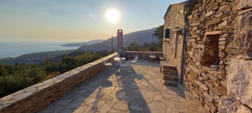 LITHI House in Kyparissos