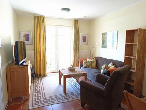 2 bedrooms, 3 beds