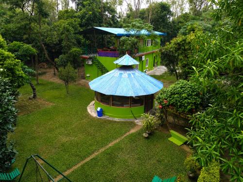 숙소 외관, Shuklaphanta Jungle Cottage in 당가디