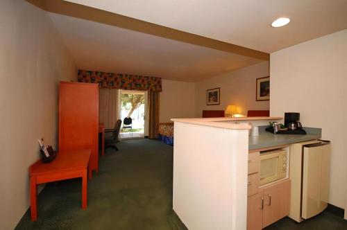 Windemere Hotel & Conference Center 3