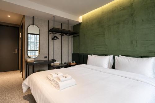 Double or twin room, city view