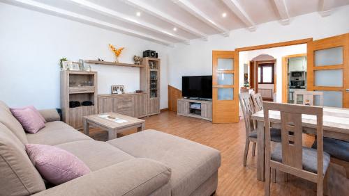 Közös társalgó / TV, Villa Pablo, Despeñaperros (Villa Pablo, Despenaperros) in Santa Elena