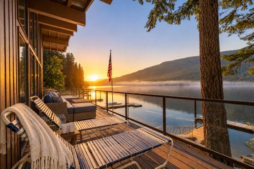 . All About the Lake by NW Comfy Cabins