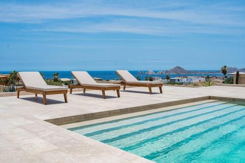 Ocean and El Arco Views from Your Private Fire Pit)