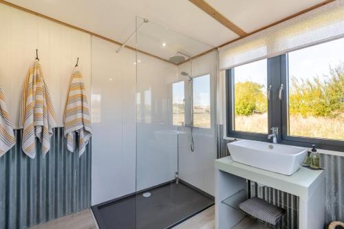 Instalaciones, 4 Bed in Appledore oc-s45854 in Tenterden