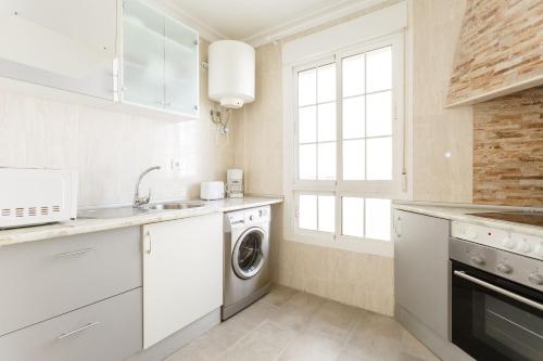 PASACALLES Home by Cadiz4Rentals - image 11