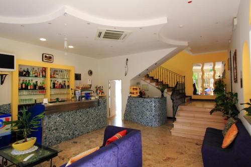 hotel ayenda house concepcion 1317