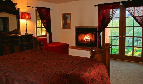 Topanga Canyon Inn Bed and Breakfast