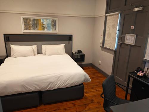 THE Pretoria Hotel 3