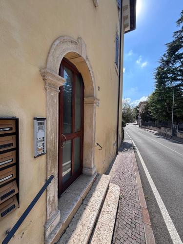 Tiny Apartment Olivewood in Mezzane Di Sotto
