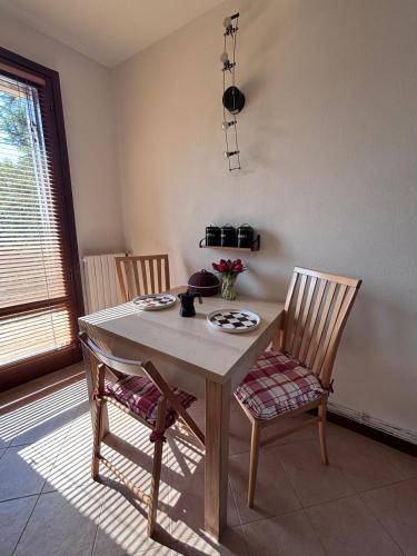Tiny Apartment Olivewood in Mezzane Di Sotto