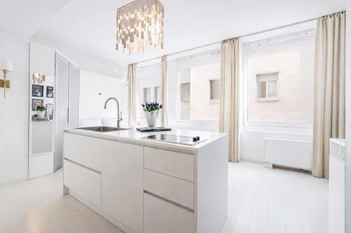 The Boutique Houses - Galleria with Private Parking - Milan City Center Duomo