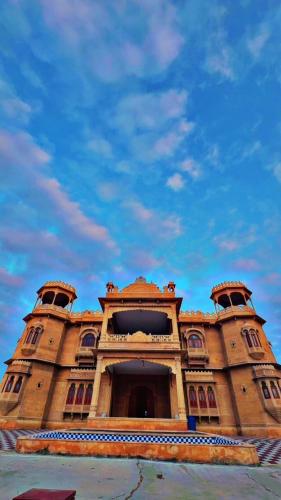 Maalani Raj Heritage