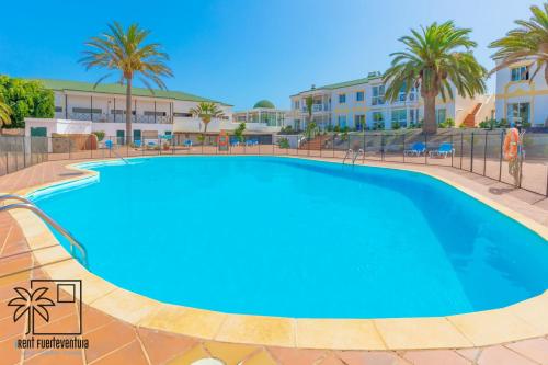 Vis Herbae Pool View by iRent Fuerteventura