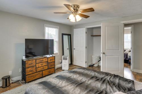 Nurse-Ready Rental 1 Mi to Franciscan University! in Steubenville (OH)