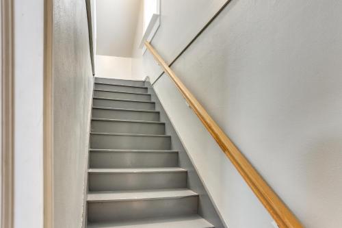 Nurse-Ready Rental 1 Mi to Franciscan University! in Steubenville (OH)