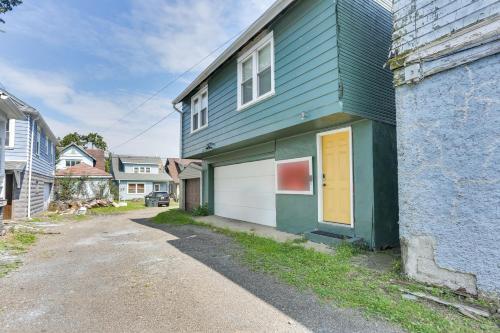 Nurse-Ready Rental 1 Mi to Franciscan University! in Steubenville (OH)
