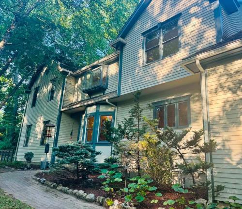 Southborough Garden Retreat in Southborough (Massachusetts)