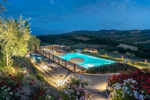 Πισίνα, Poderi Arcangelo in Σαν Τζιμινιάνο