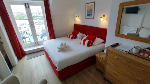 2 twin beds