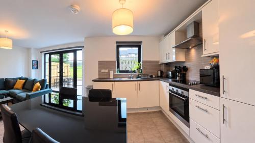 Létesítmények, Stormont - Stunning 2 King Bedroom Apartment with Patio in Knock