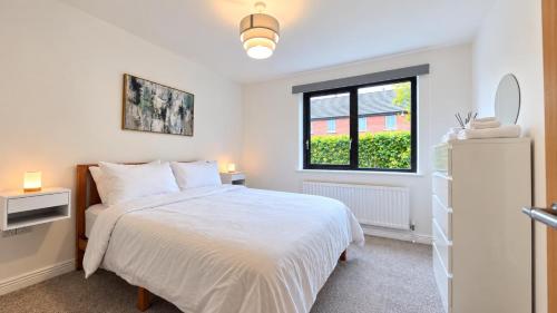 Vendégszoba, Stormont - Stunning 2 King Bedroom Apartment with Patio in Knock